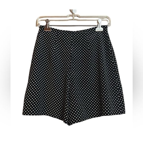 3 for $20! Zigzag black & white patterned skort - Picture 8 of 8
